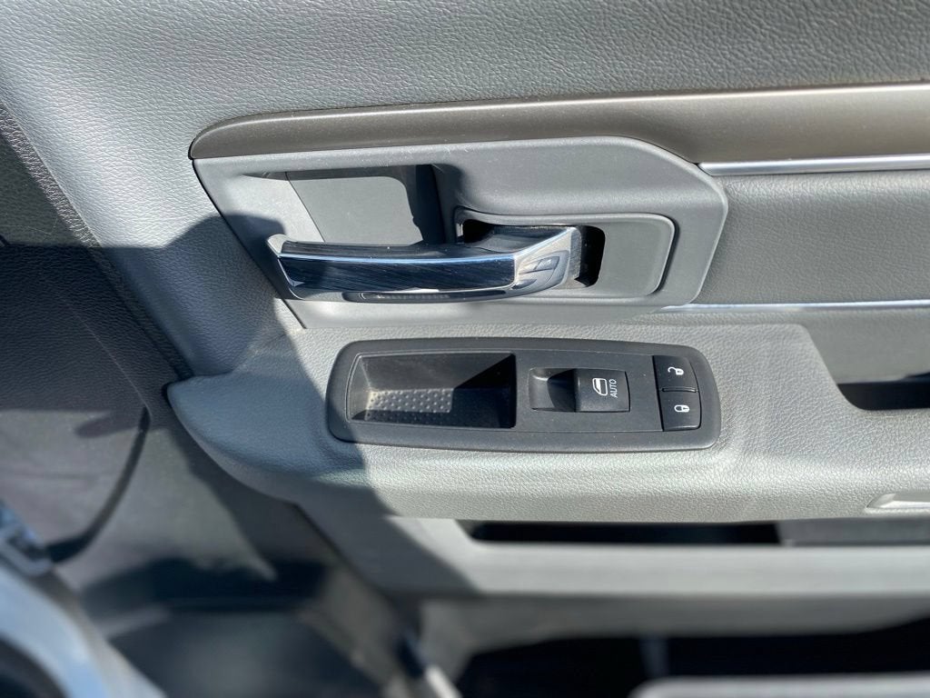 2018 RAM 1500 SLT