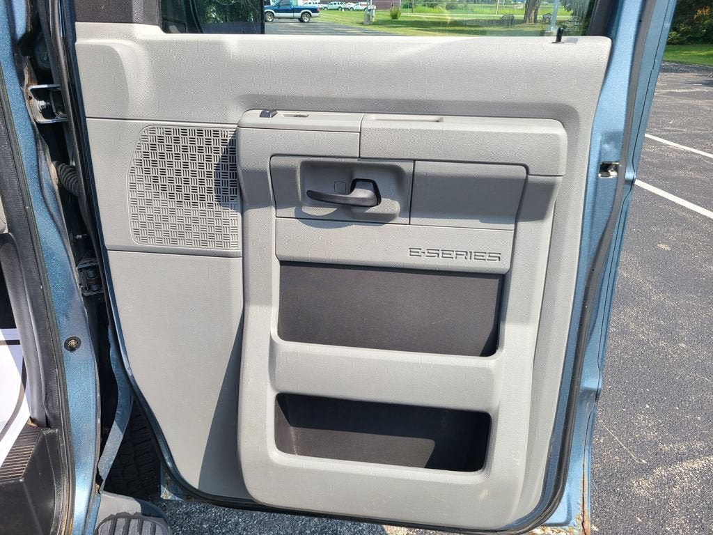 2014 Ford Econoline Wagon XL