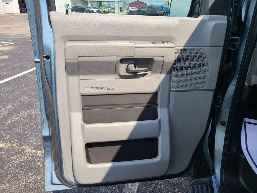 2014 Ford Econoline Wagon XL