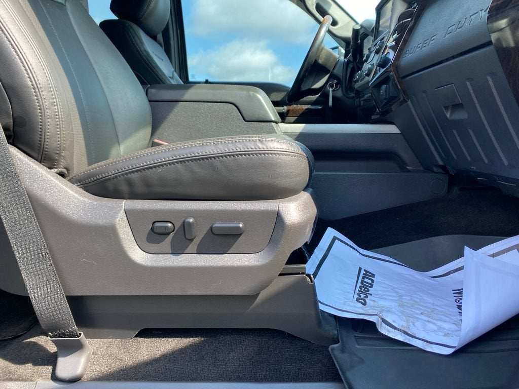 2015 Ford Super Duty F-250 SRW Lariat