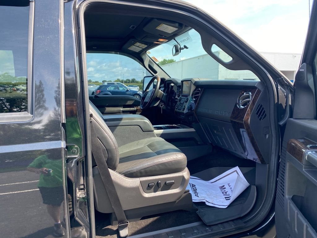 2015 Ford Super Duty F-250 SRW Lariat