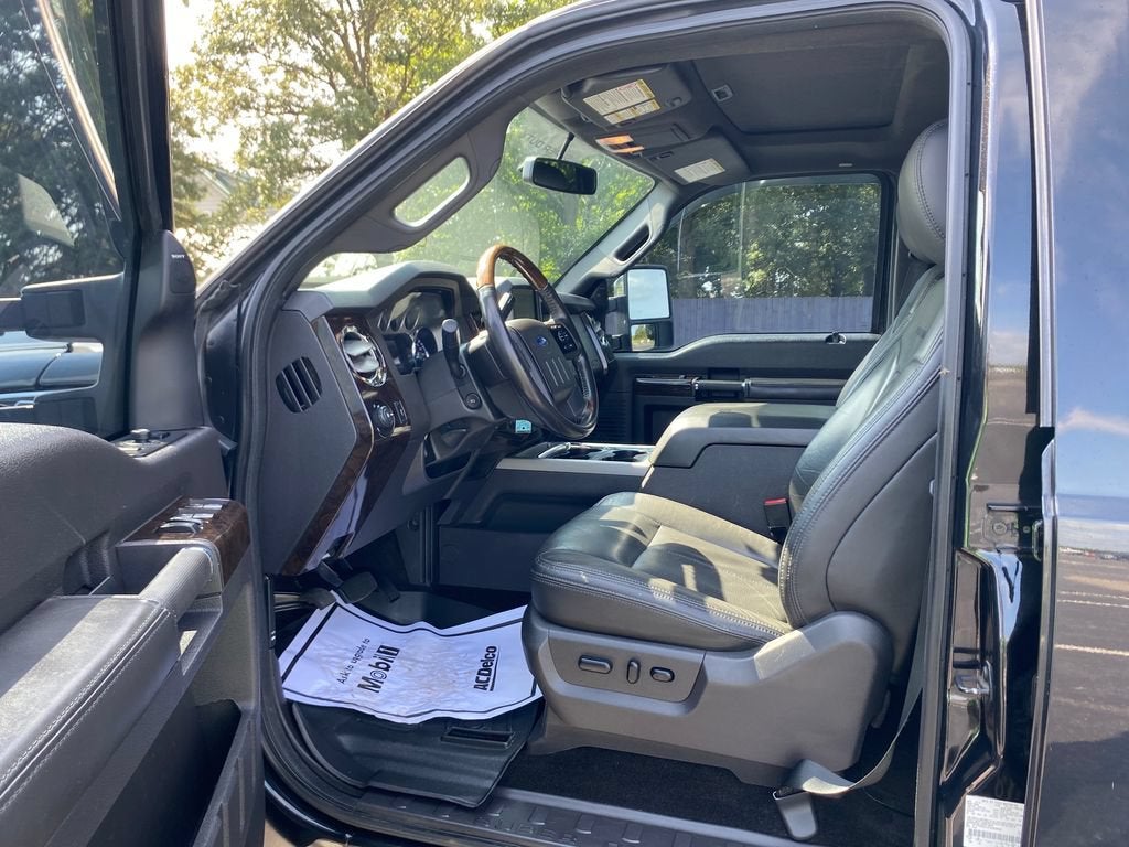 2015 Ford Super Duty F-250 SRW Lariat