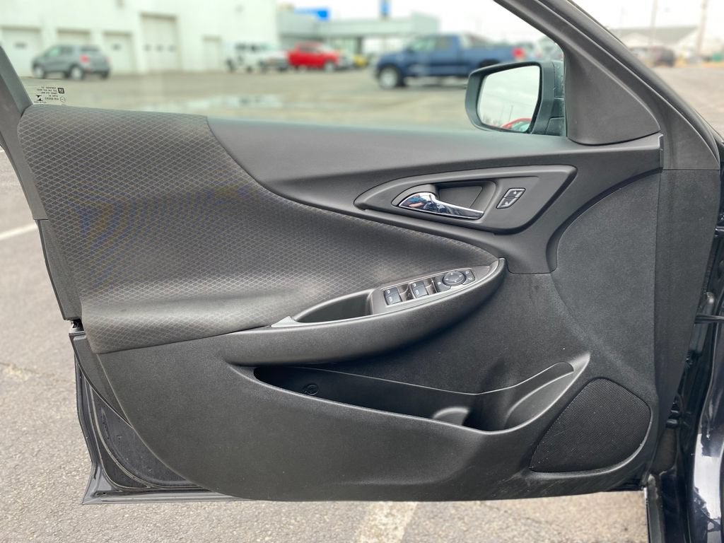 2023 Chevrolet Malibu LS