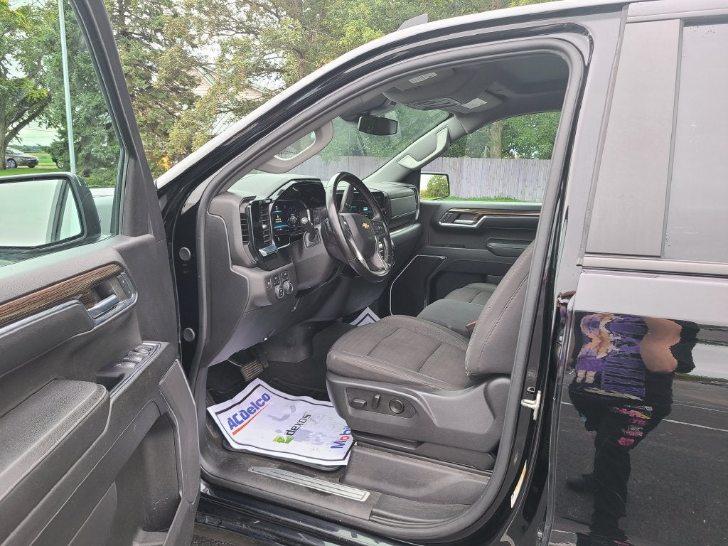 2024 Chevrolet Silverado 1500 LT (2FL)