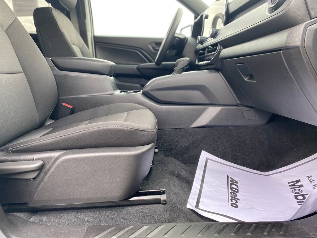 2025 Chevrolet Colorado WT/LT