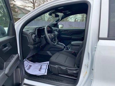 2025 Chevrolet Colorado WT/LT