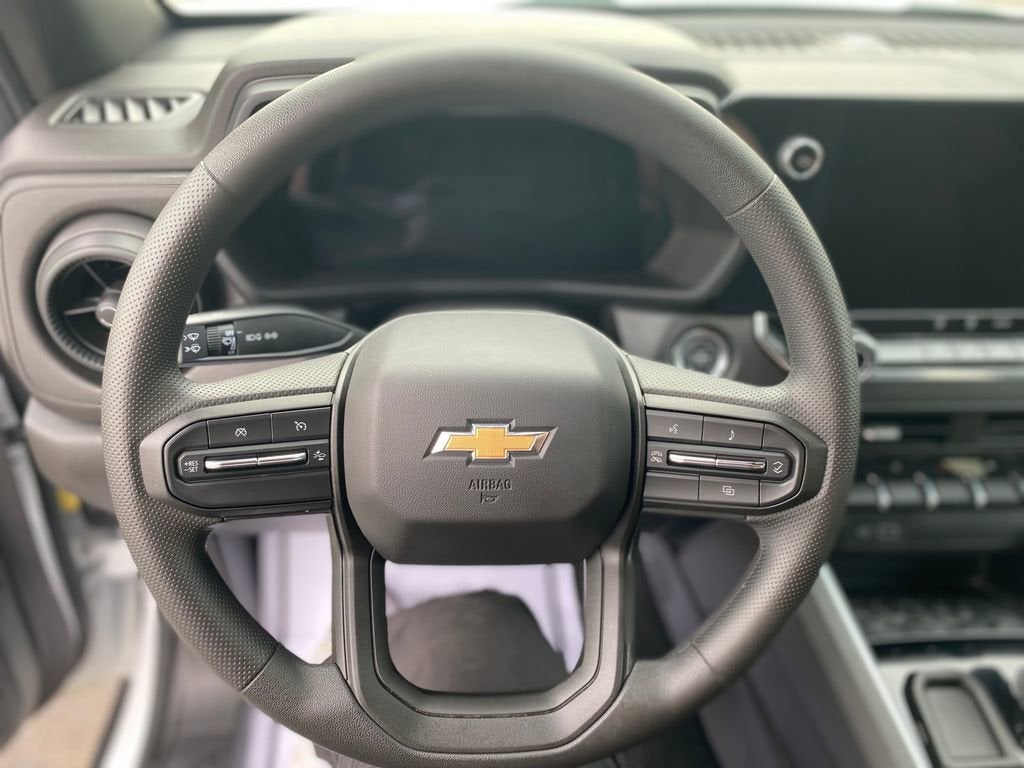 2025 Chevrolet Colorado WT/LT