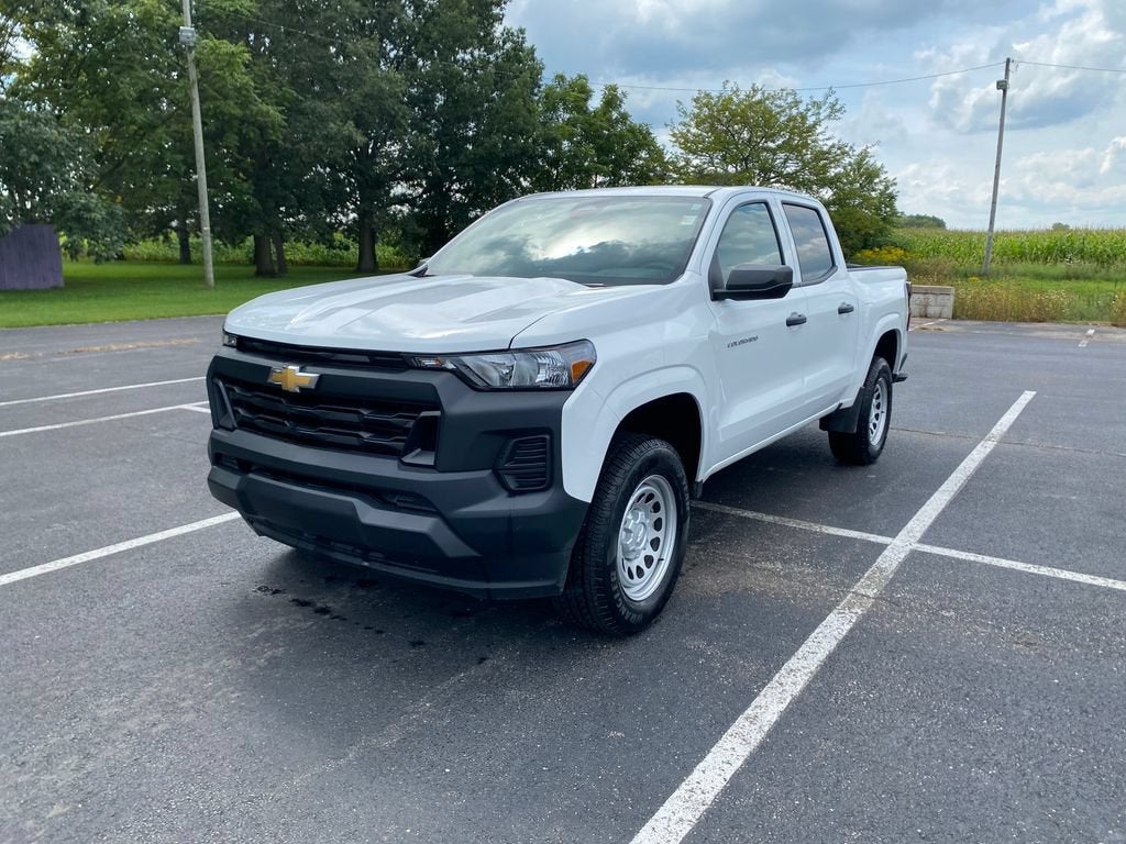 2025 Chevrolet Colorado WT/LT