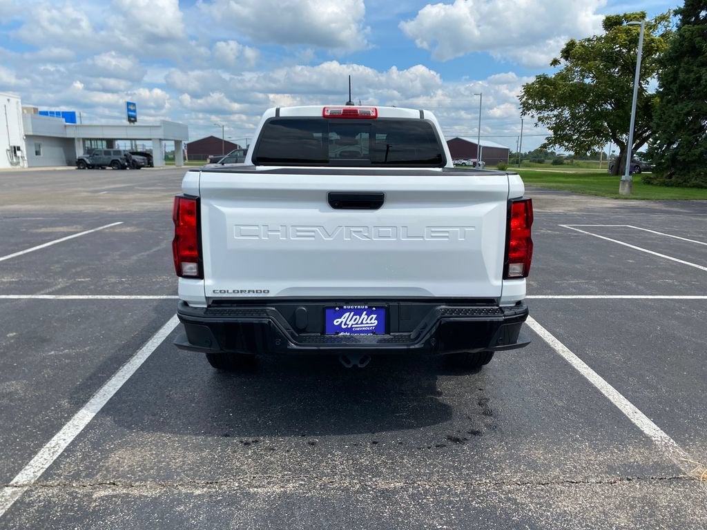 2025 Chevrolet Colorado WT/LT