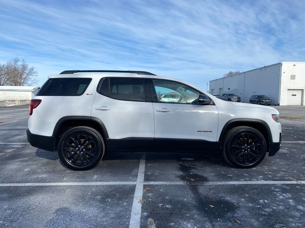 2023 GMC Acadia SLT