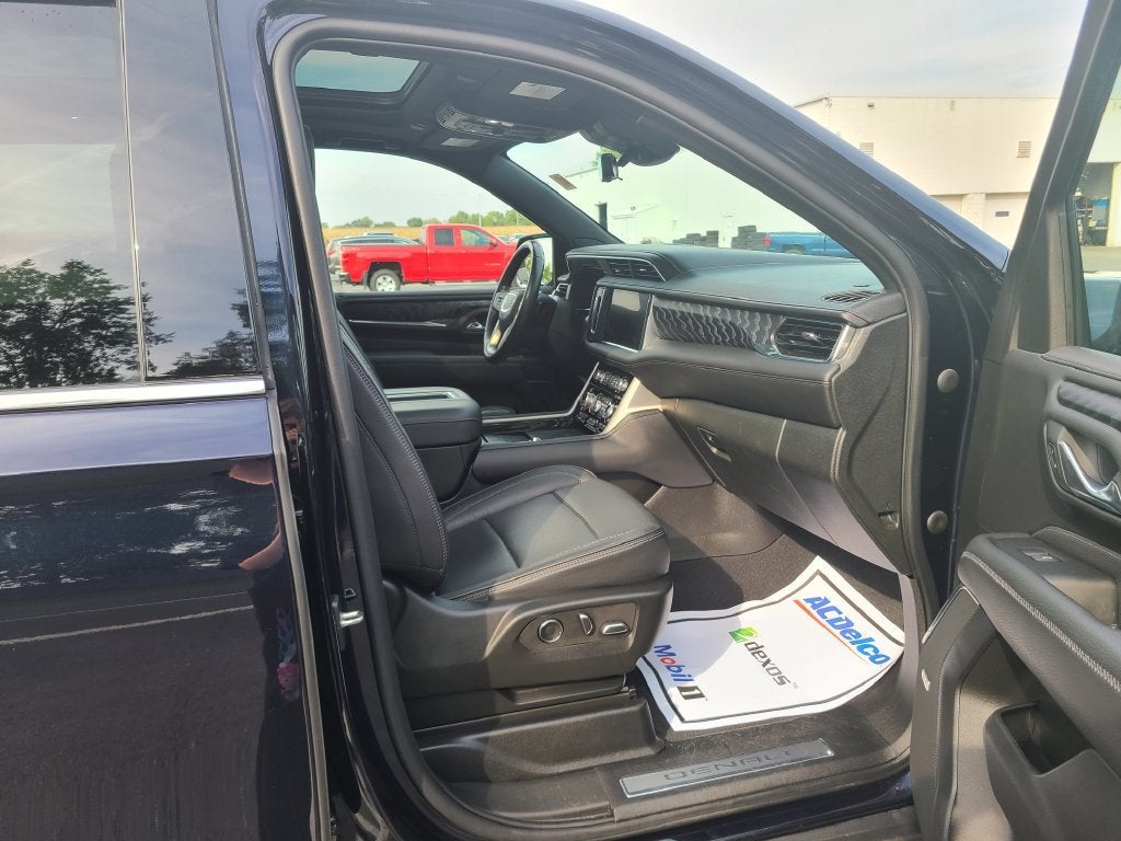 2023 GMC Yukon XL Denali
