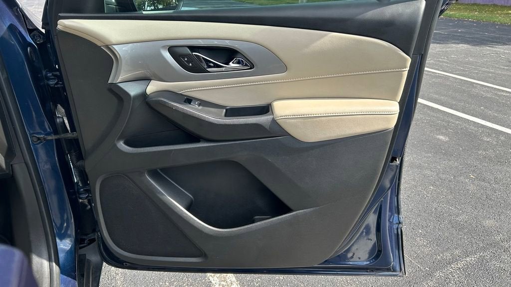 2022 Chevrolet Traverse LS