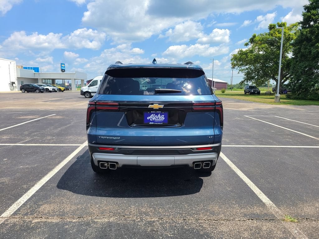 2024 Chevrolet Traverse LT