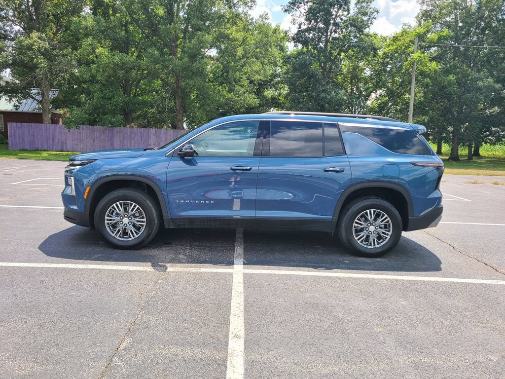 2024 Chevrolet Traverse LT