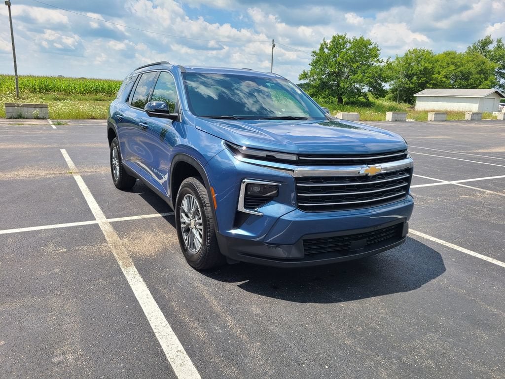 2024 Chevrolet Traverse LT