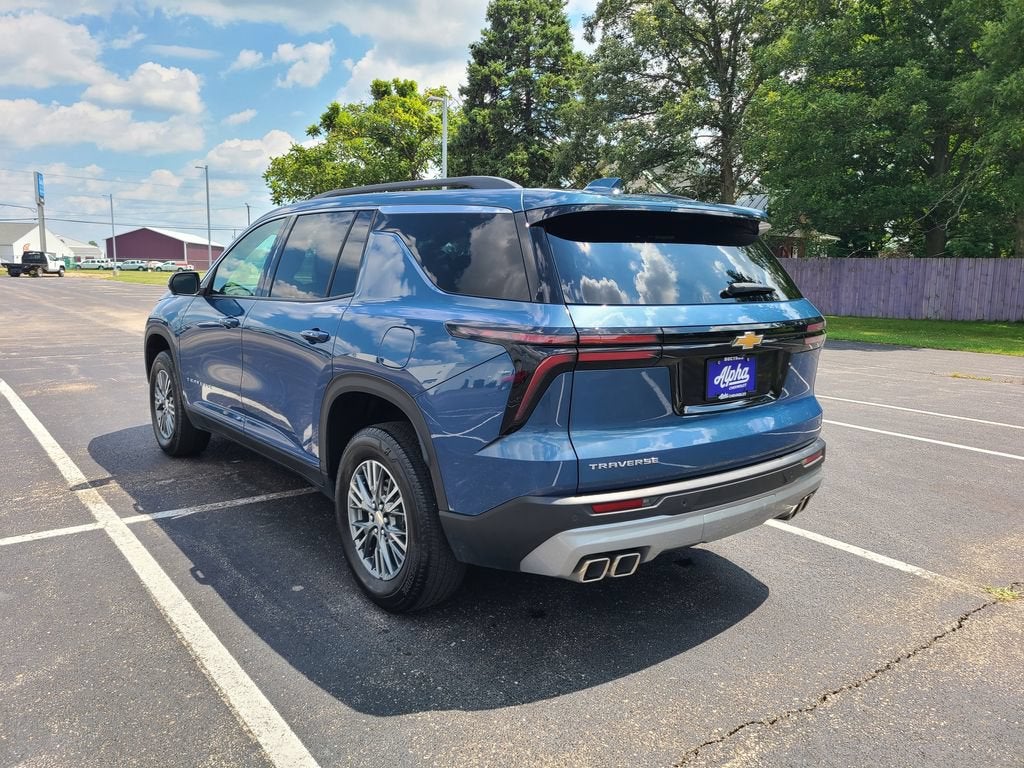 2024 Chevrolet Traverse LT