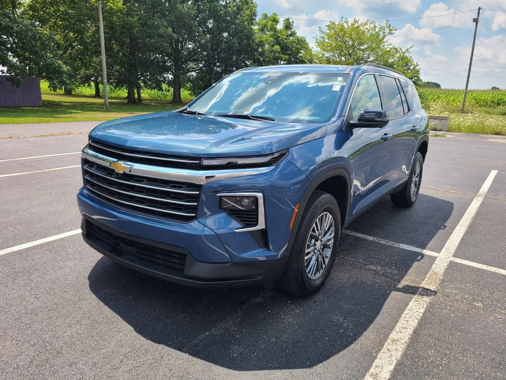 2024 Chevrolet Traverse LT