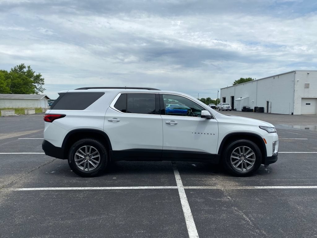 2022 Chevrolet Traverse LT Cloth