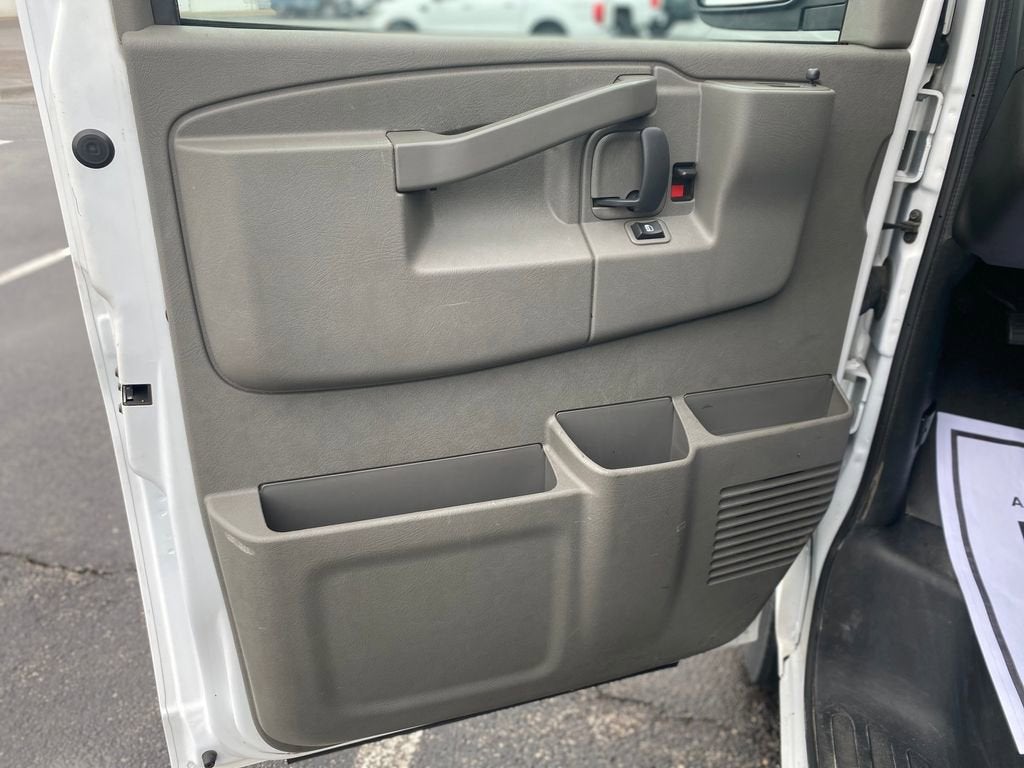 2023 GMC Savana Cargo 2500 Work Van
