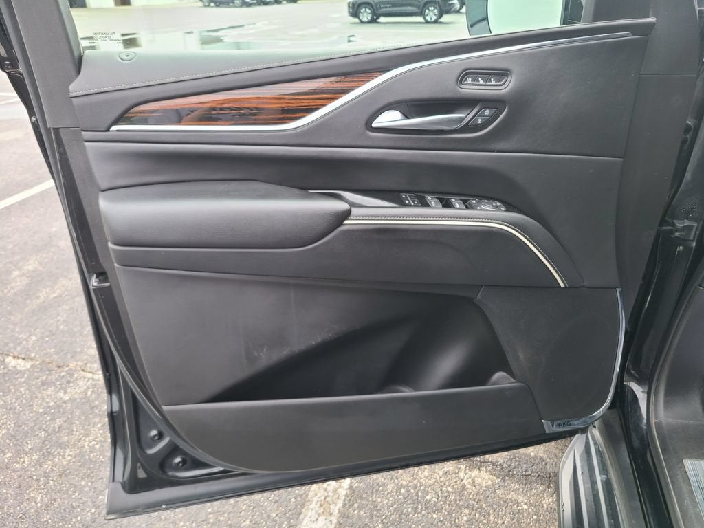 2023 Cadillac Escalade ESV Premium Luxury