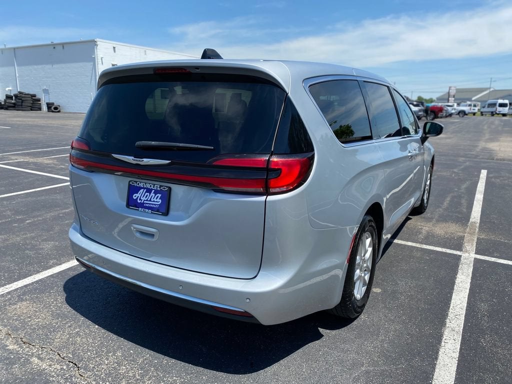 2023 Chrysler Pacifica Touring L