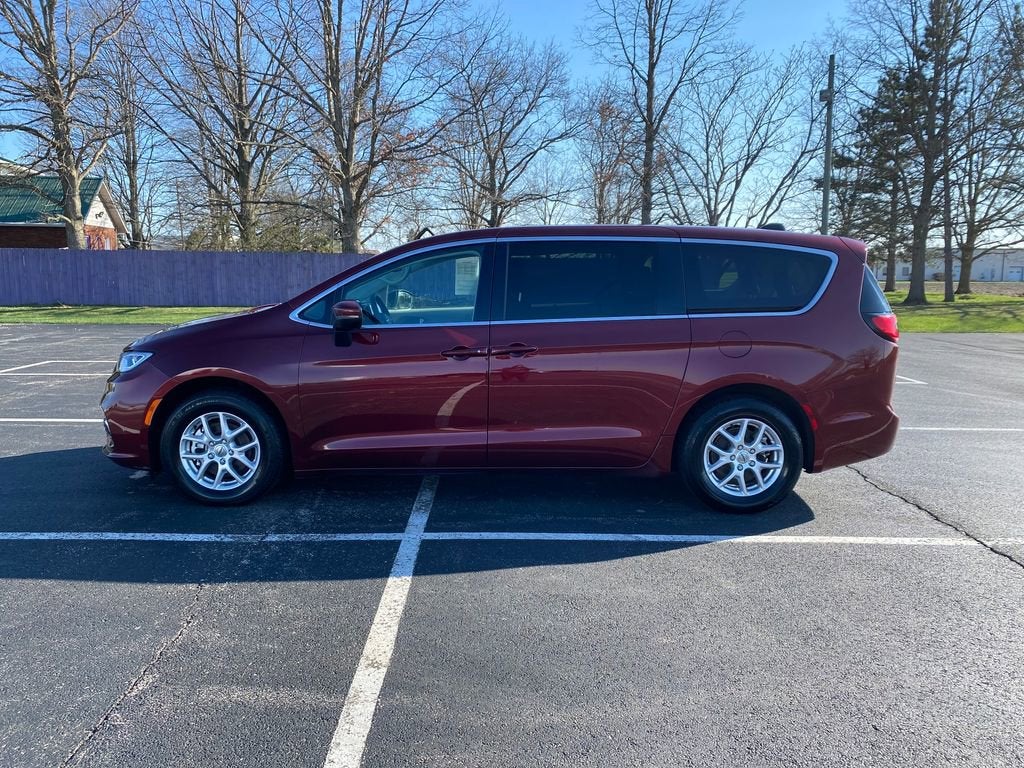 2023 Chrysler Pacifica Touring L
