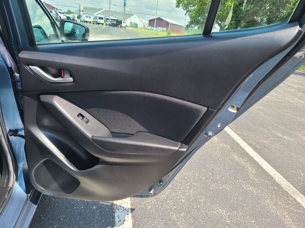 2016 Mazda Mazda3 i Sport