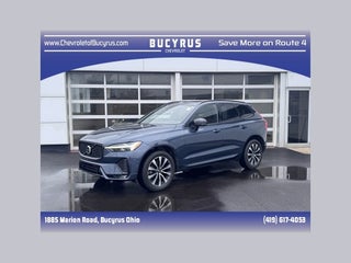 2023 Volvo XC60 Plus Dark Theme